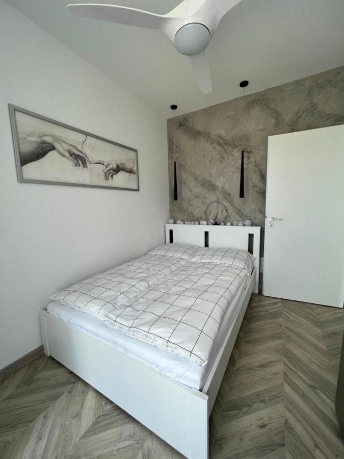 Beige Villa Balatonkenese Exterior foto